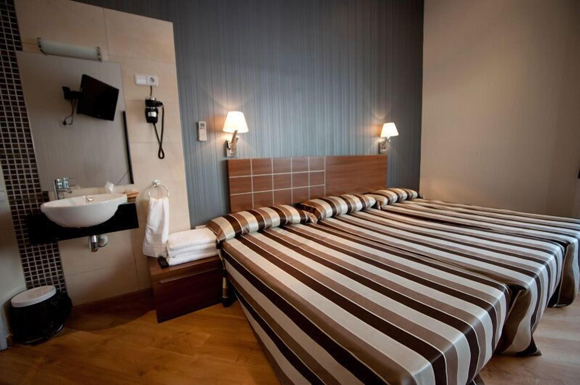 Hostal Bcn 46 Barselona Dış mekan fotoğraf